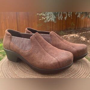 Abeo Caia 5543 Brown Suede Leather Slip on Orthotic Comfort Clogs.   Size 10